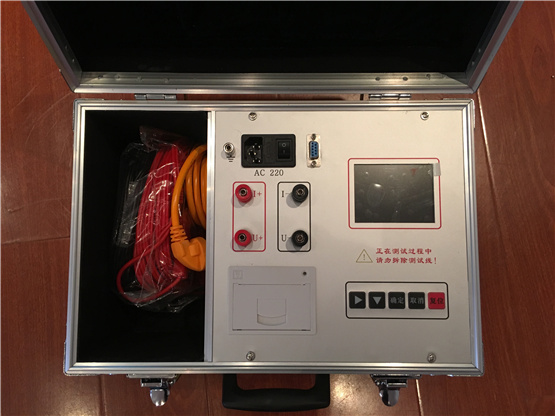 LCZZ-20A直流電阻測(cè)試儀用于，繞組的直流電阻測(cè)量是變壓器的例行試驗(yàn)之一，其目的主要是檢查繞組之間、繞組與引線之間的連接或機(jī)械特性是否良好、各相繞組之間的電阻是否平衡等，以保證變壓器的安全運(yùn)行。