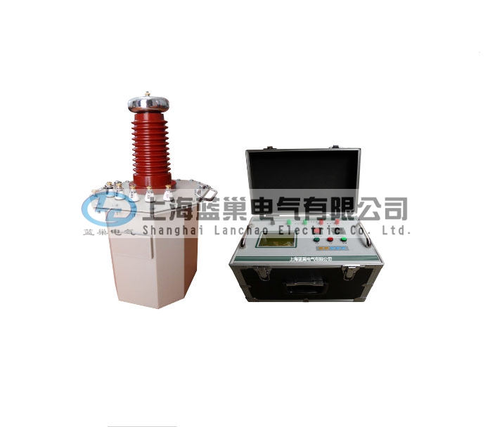 LCSB-Z型程控工頻耐壓試驗(yàn)裝置（箱）是上海藍(lán)巢電氣根據(jù)國家最新行業(yè)試驗(yàn)標(biāo)準(zhǔn)而設(shè)計(jì)的試驗(yàn)設(shè)備，其安全可靠、功能強(qiáng)大、使用方便、維護(hù)簡(jiǎn)單